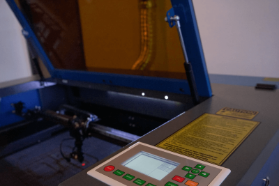Gravure au laser sur acrylique - Guide d'application