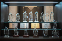Comment graver un trophée en cristal avec une graveuse laser