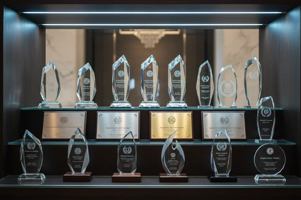 Comment graver un trophée en cristal avec une graveuse laser